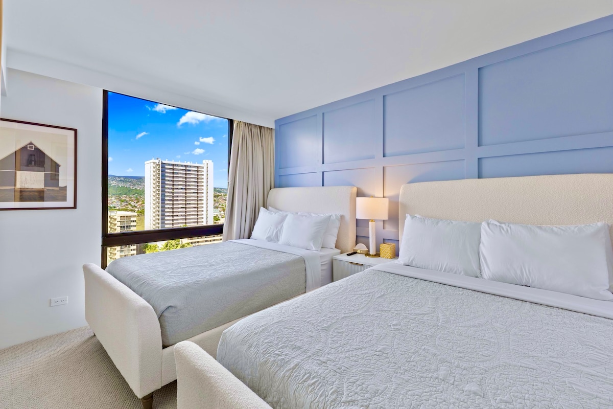 16F-Grand Diamond Head View-2BR-Waikiki w/Parking!