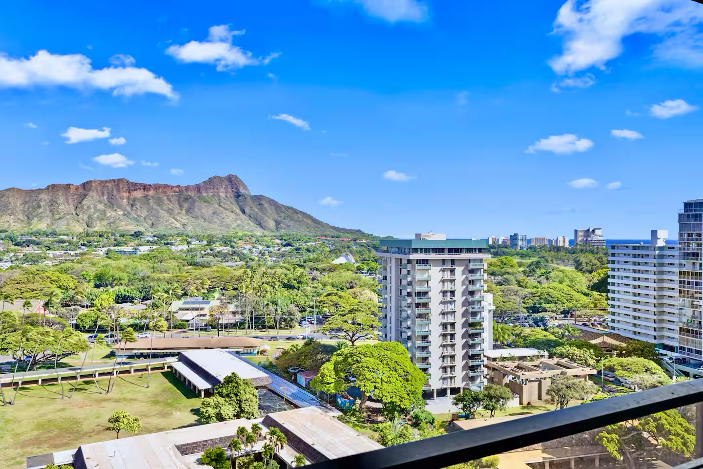 16F-Grand Diamond Head View-2BR-Waikiki w/Parking!