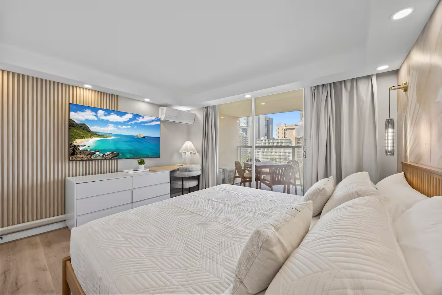 Stunning Tropical 1BR-Central Waikiki-Near Beach!