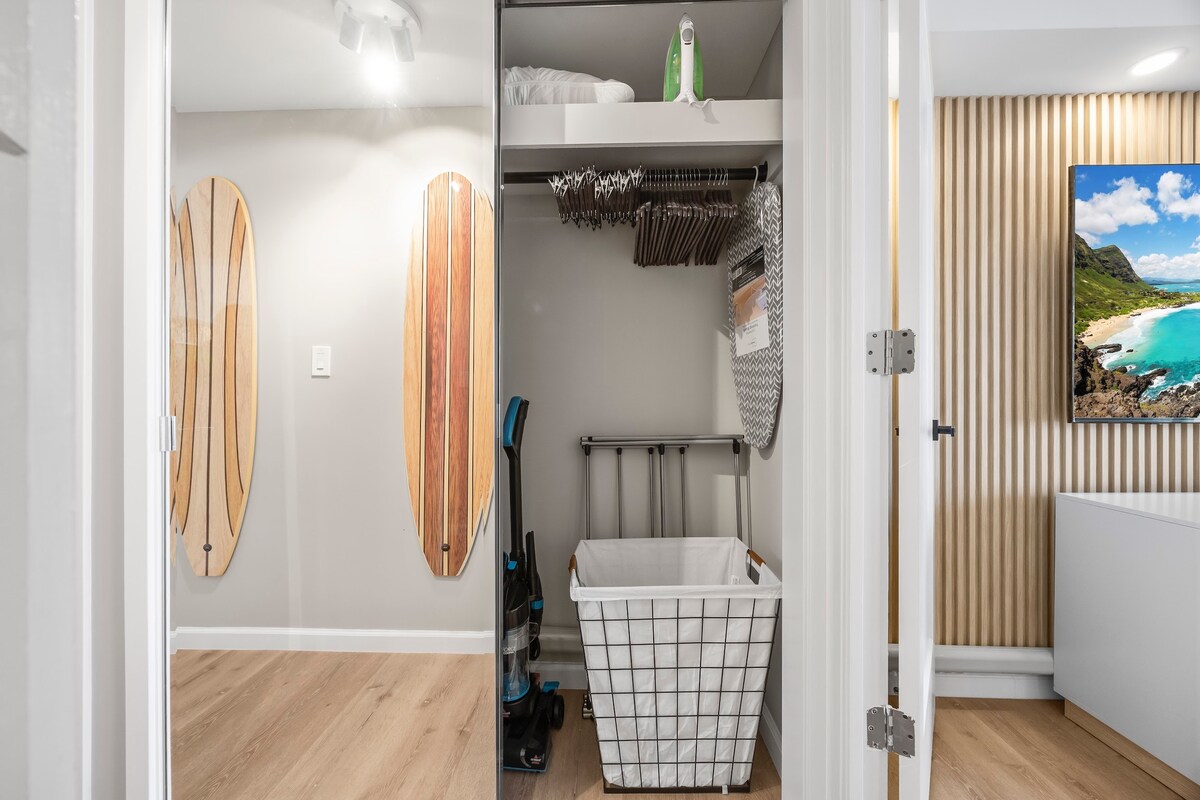 Stunning Tropical 1BR-Central Waikiki-Near Beach!