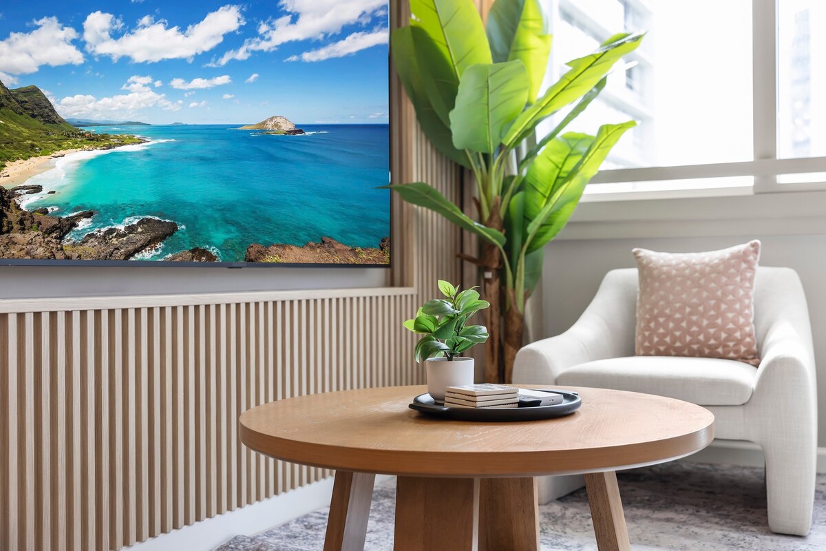 Stunning Tropical 1BR-Central Waikiki-Near Beach!