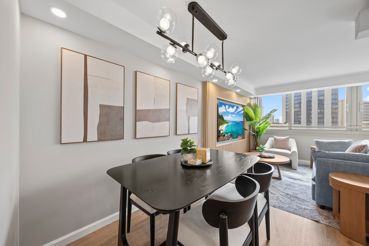 Stunning Tropical 1BR-Central Waikiki-Near Beach!