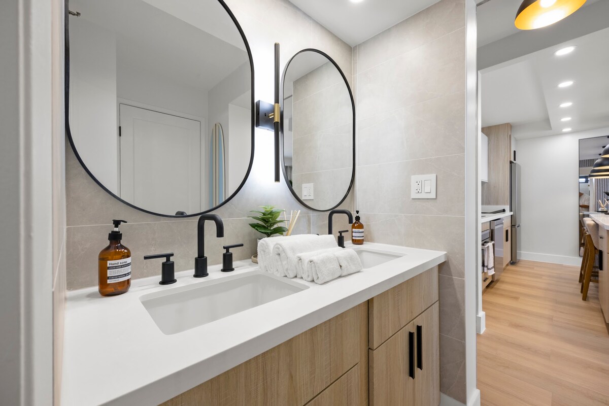 31F-Waikiki Banyan-1BR-Ocean & City Skyline Views