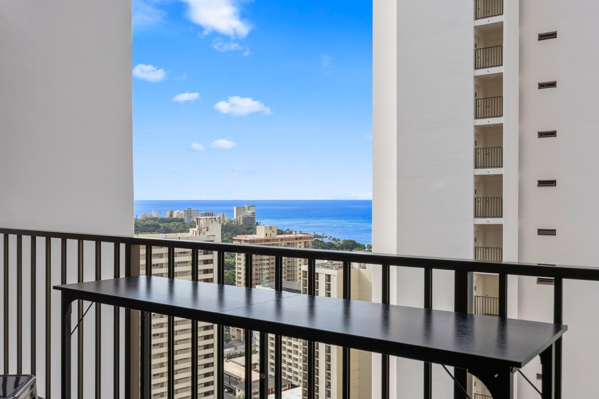 31F-Waikiki Banyan-1BR-Ocean & City Skyline Views
