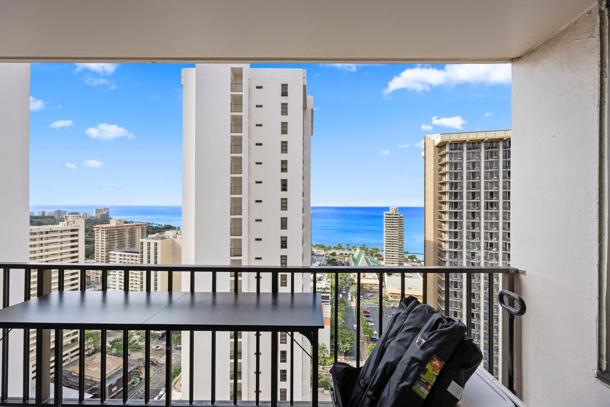 31F-Waikiki Banyan-1BR-Ocean & City Skyline Views
