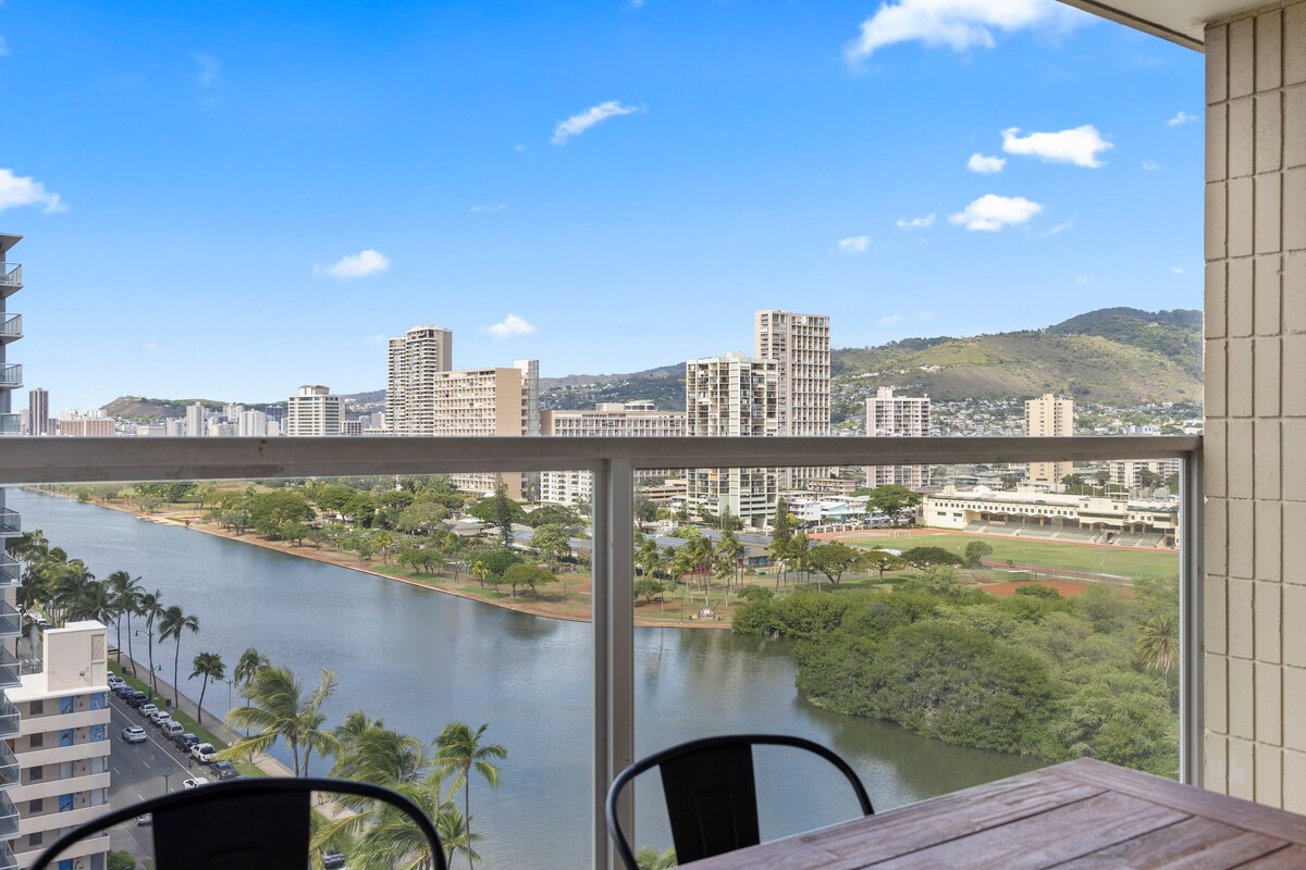 16F-Renovated Modern King Studio-Waikiki Beach~