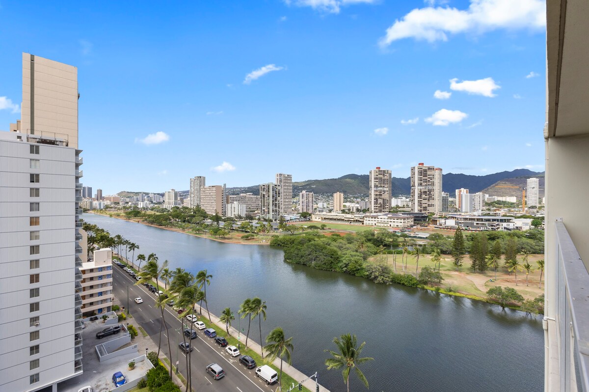 16F-Renovated Modern King Studio-Waikiki Beach~