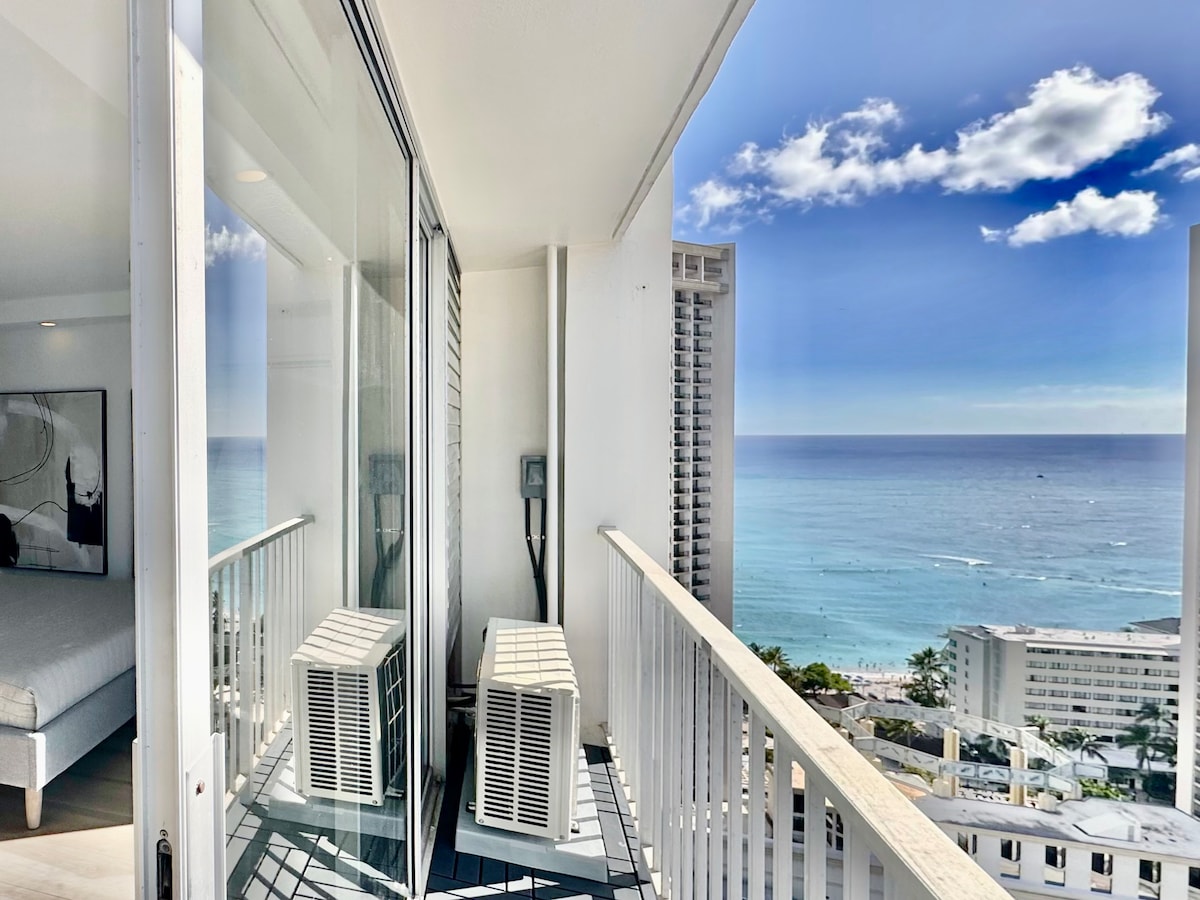 Top FL-Chic Upscale Studio w/2 Queens Near Beach