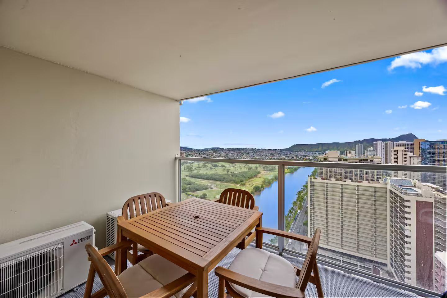 34F-Waikiki 1BR Retreat-Ocean & Diamond Head Views