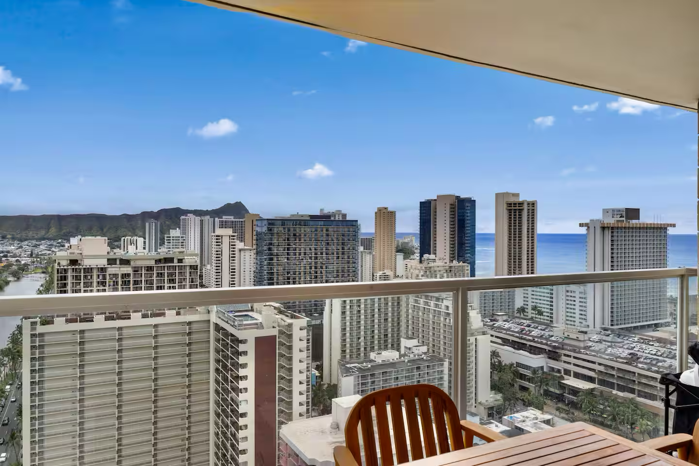 34F-Waikiki 1BR Retreat-Ocean & Diamond Head Views