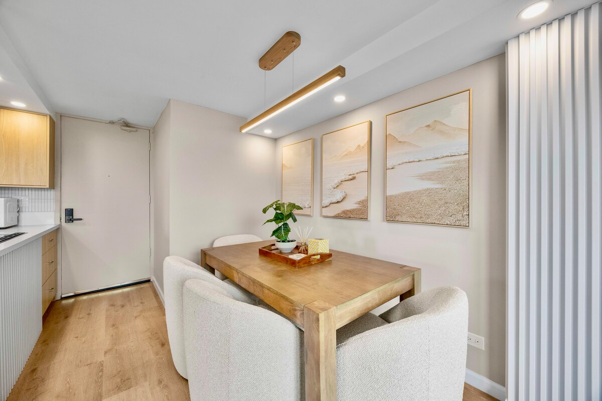 34F-Waikiki 1BR Retreat-Ocean & Diamond Head Views
