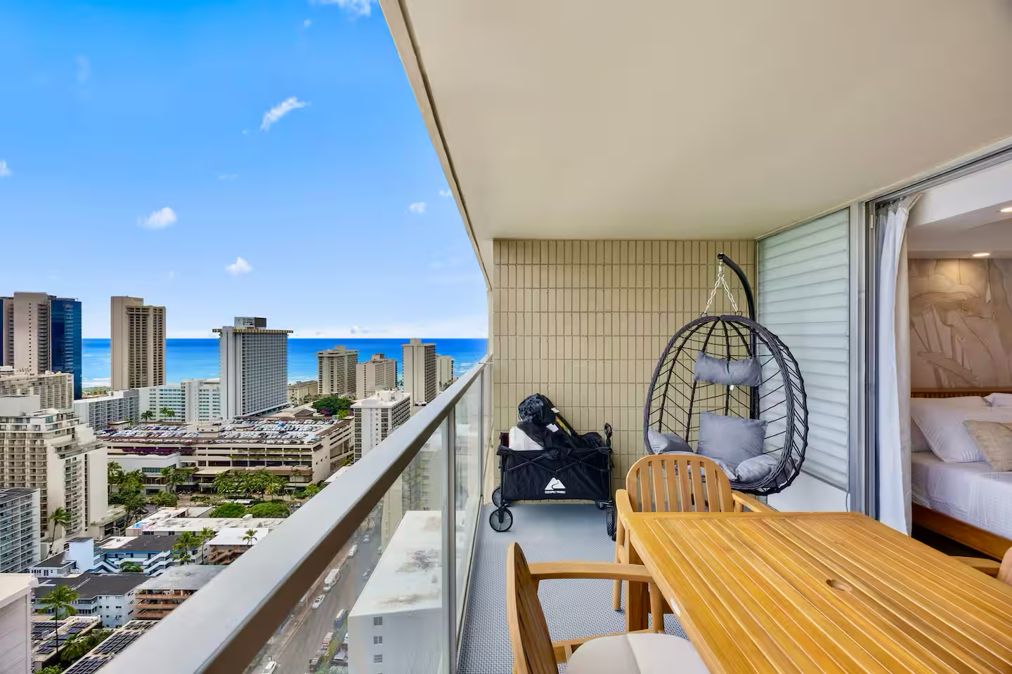 34F-Waikiki 1BR Retreat-Ocean & Diamond Head Views