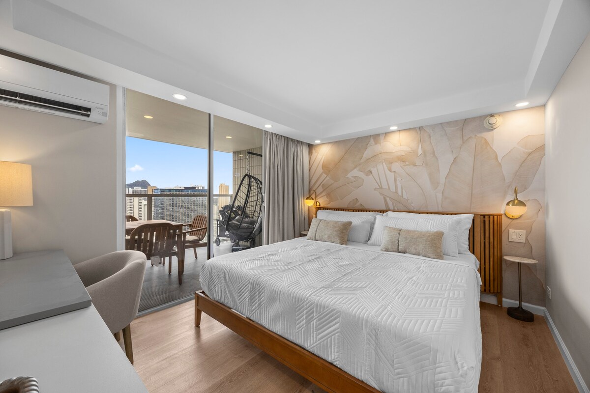 34F-Waikiki 1BR Retreat-Ocean & Diamond Head Views