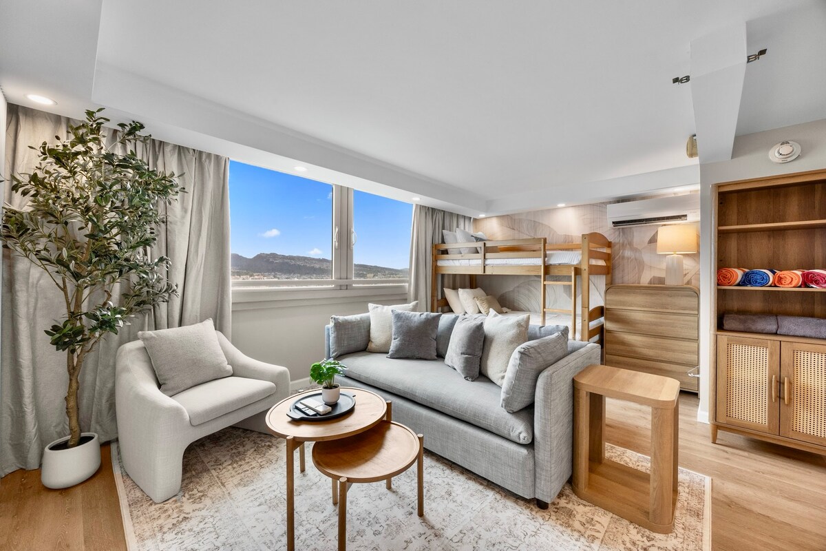 34F-Waikiki 1BR Retreat-Ocean & Diamond Head Views