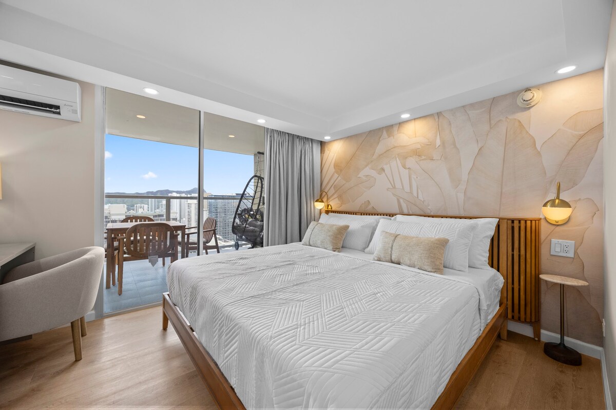 34F-Waikiki 1BR Retreat-Ocean & Diamond Head Views