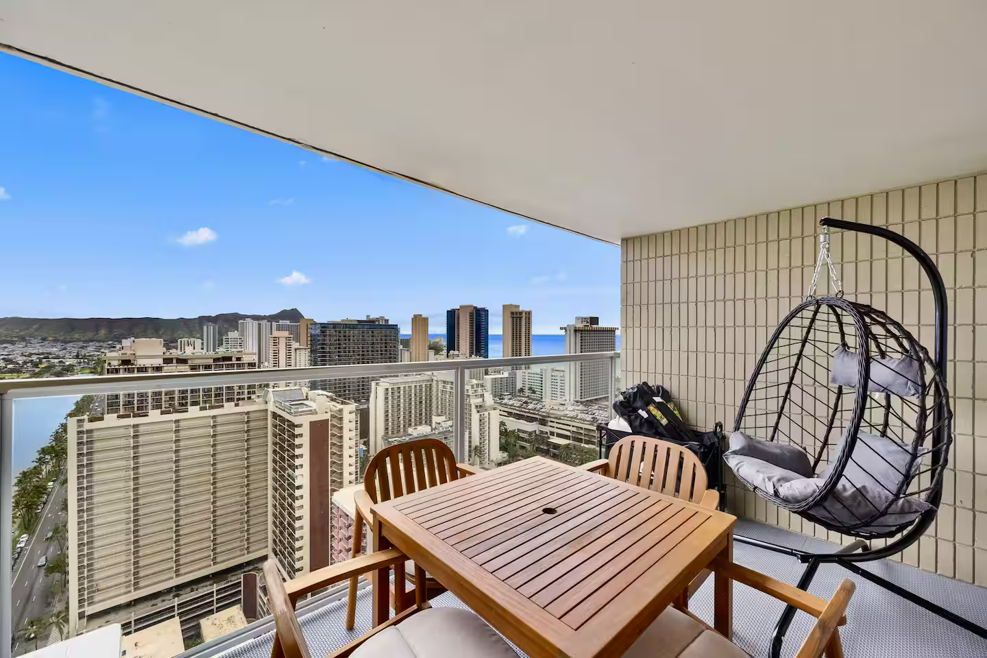34F-Waikiki 1BR Retreat-Ocean & Diamond Head Views