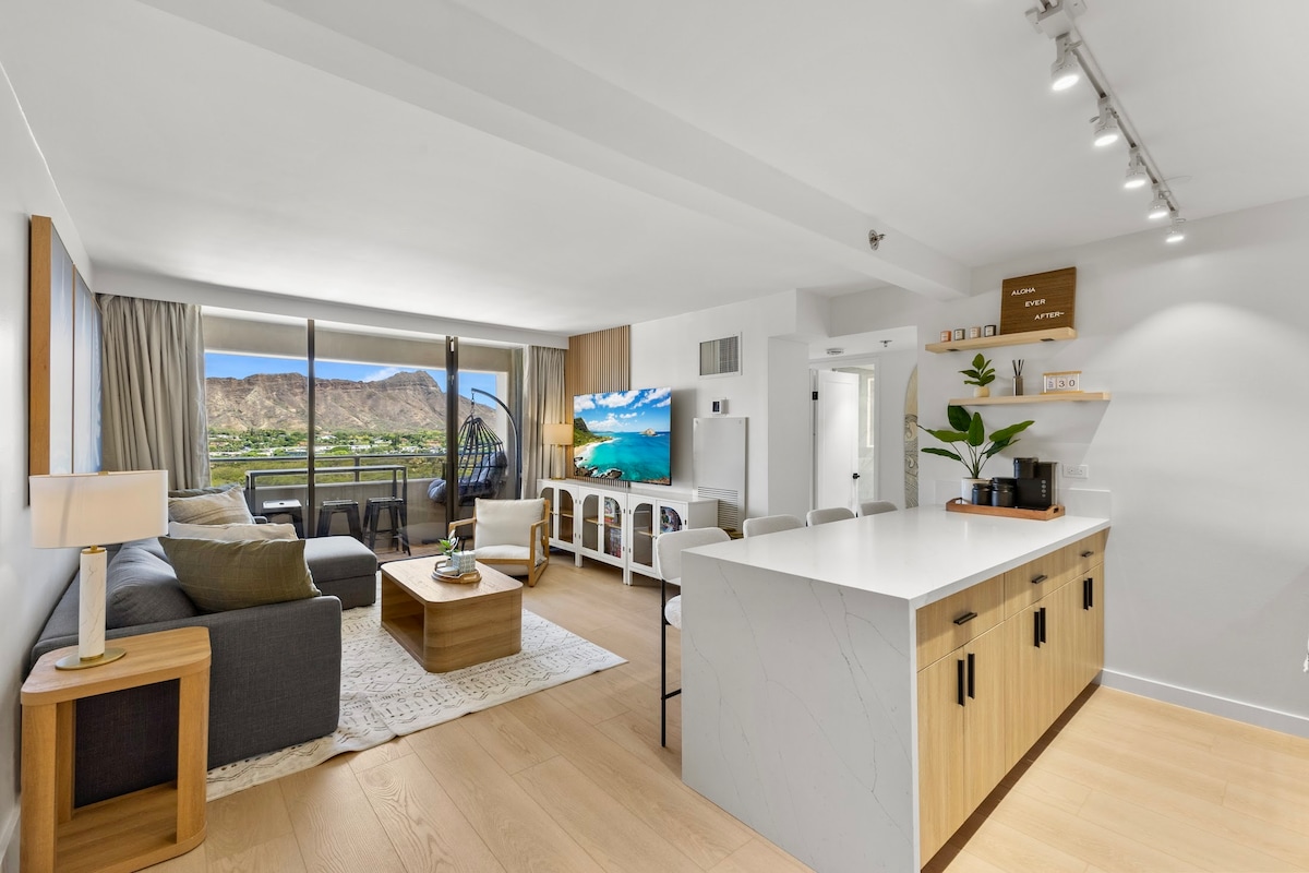 17F-Grand Diamond Head View-2BR-Waikiki w/Parking!