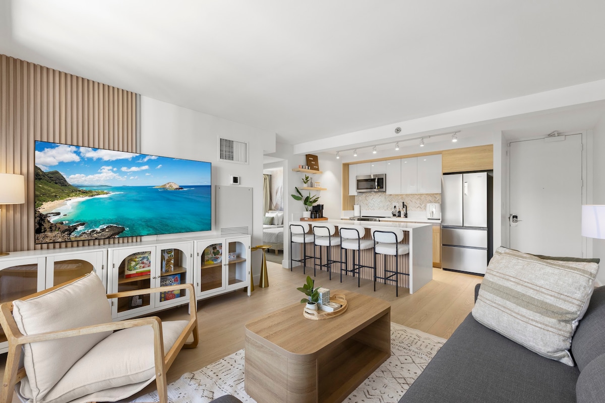 17F-Grand Diamond Head View-2BR-Waikiki w/Parking!