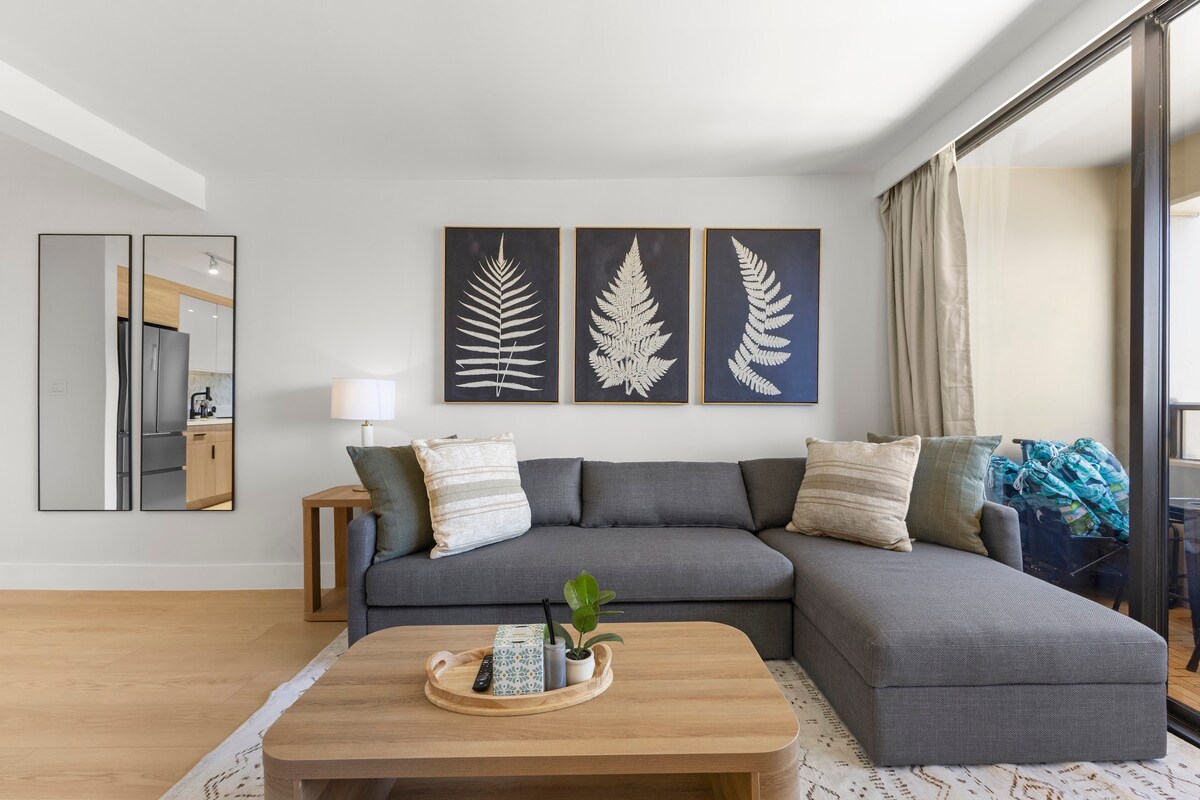 17F-Grand Diamond Head View-2BR-Waikiki w/Parking!