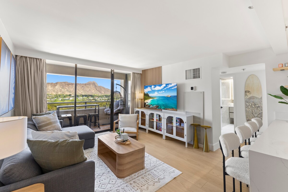 17F-Grand Diamond Head View-2BR-Waikiki w/Parking!