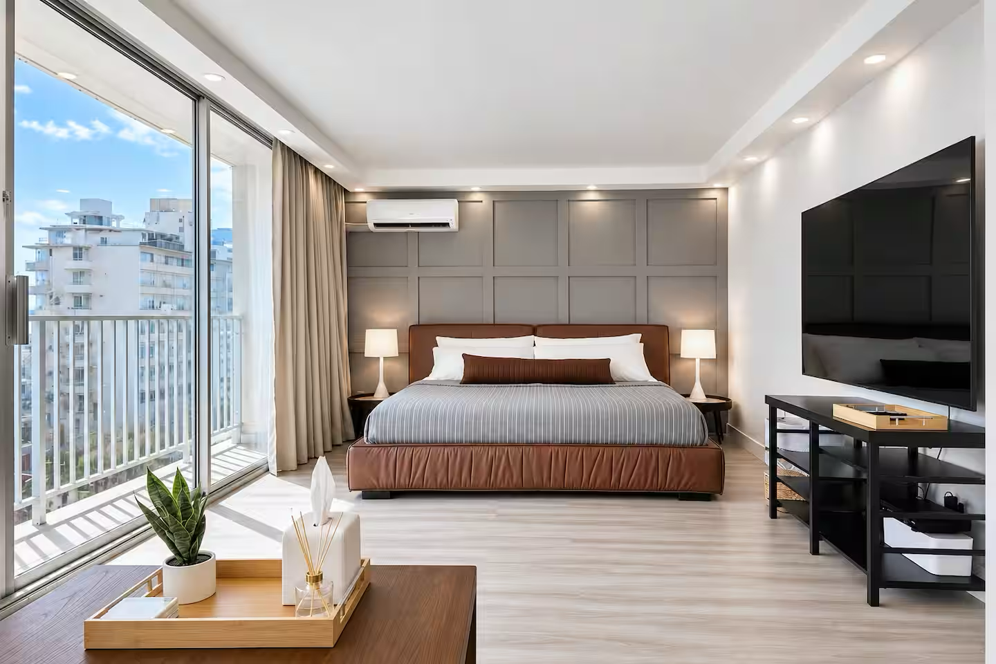 Walk to the beach!-Cozy Renovated Waikiki Studio~