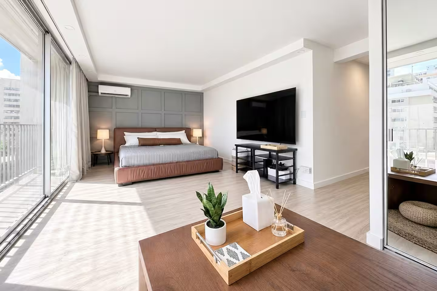 Walk to the beach!-Cozy Renovated Waikiki Studio~
