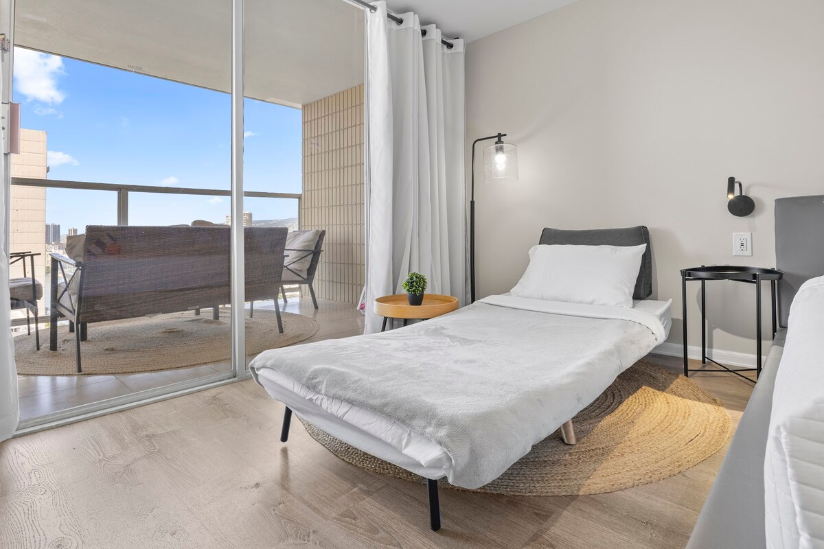 26FL-Renovated Modern & Chic King Studio-Waikiki
