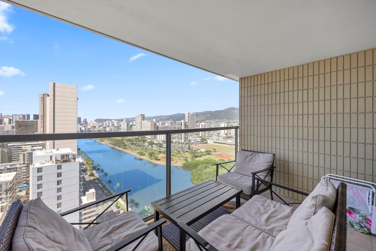 26FL-Renovated Modern & Chic King Studio-Waikiki