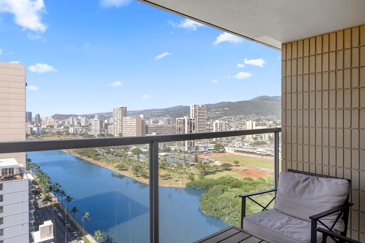 26FL-Renovated Modern & Chic King Studio-Waikiki