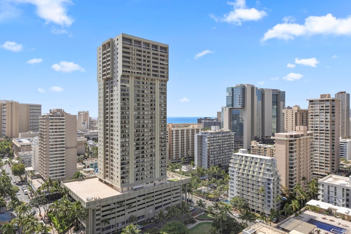 26FL-Renovated Modern & Chic King Studio-Waikiki