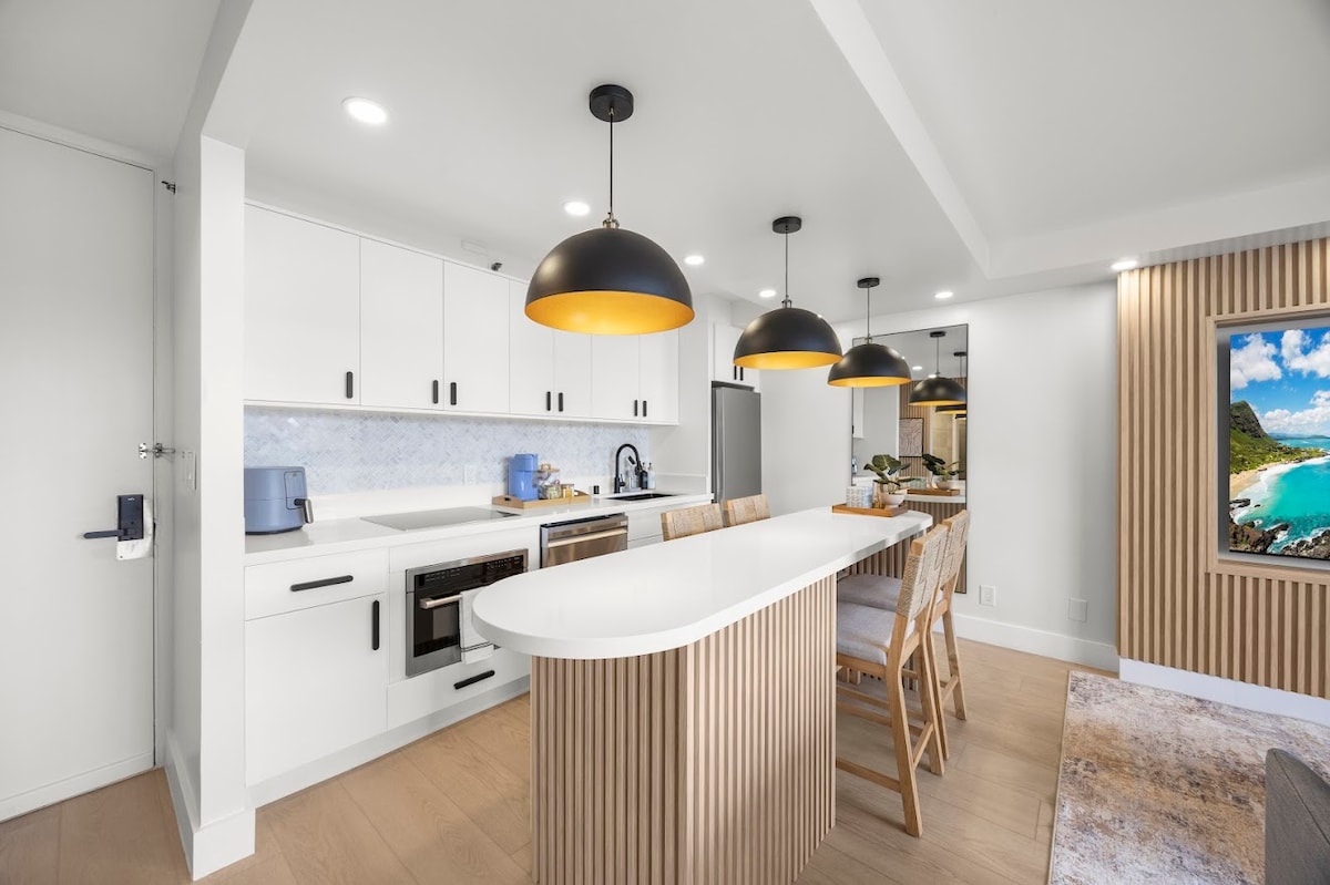 23F-Upscale 1BR-Mountain View-Free Parking w/ Pool