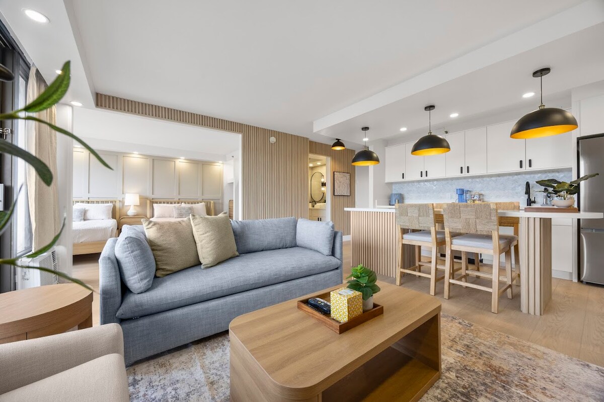 23F-Upscale 1BR-Mountain View-Free Parking w/ Pool