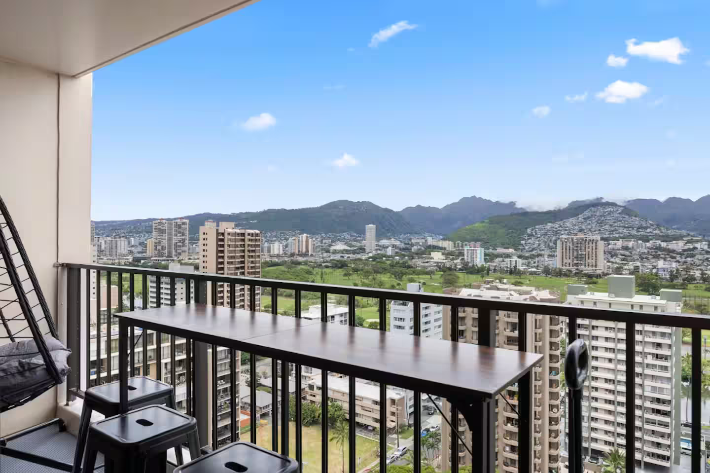 23F-Upscale 1BR-Mountain View-Free Parking w/ Pool