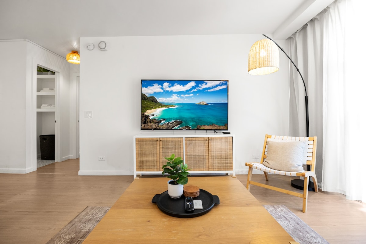 Hidden Oasis-2BR|2BTH w/Parking-Waikiki Beach