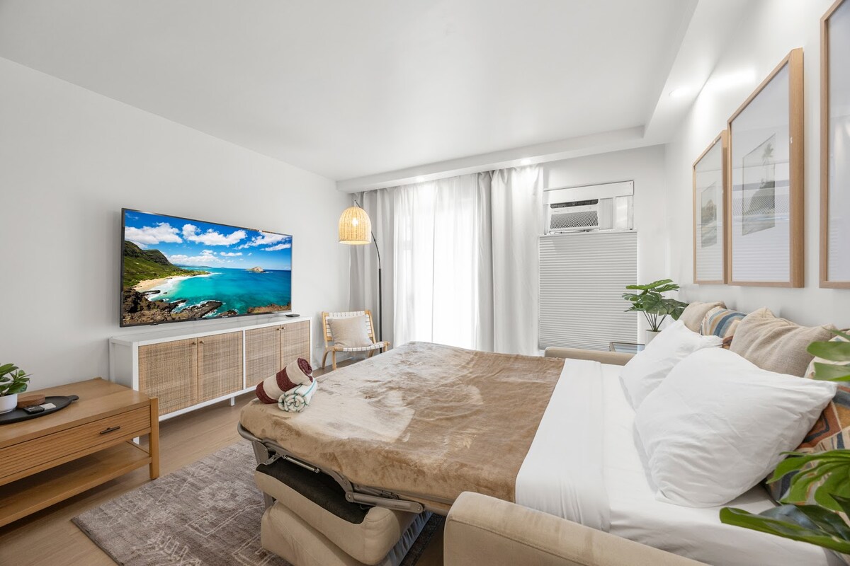 Hidden Oasis-2BR|2BTH w/Parking-Waikiki Beach