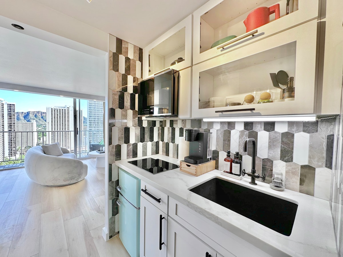 High FL-Upscale Ocean View w/ Easy Beach Access~