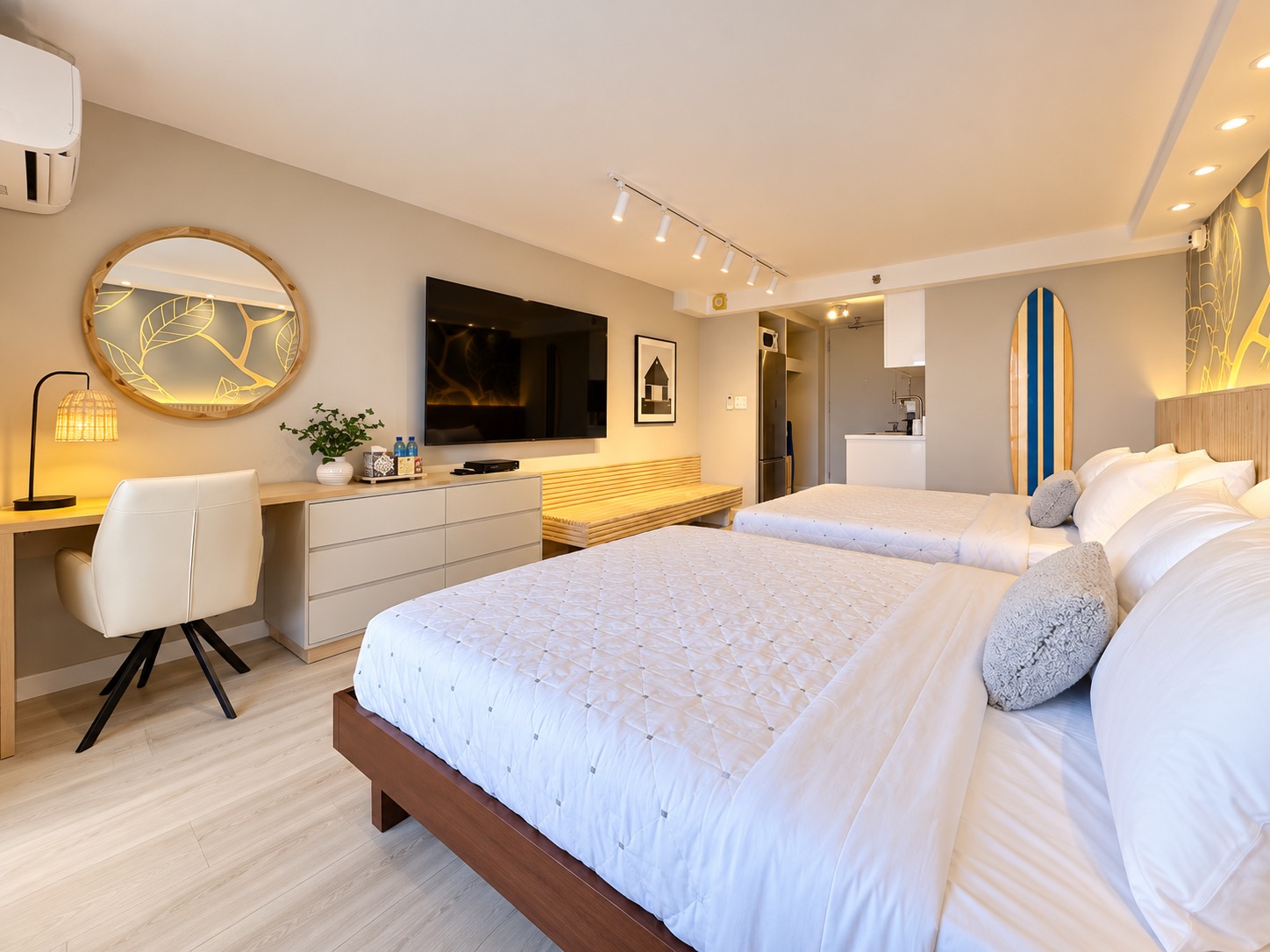 19F-Stunning Modern Studio/2 Queens-Waikiki Beach~