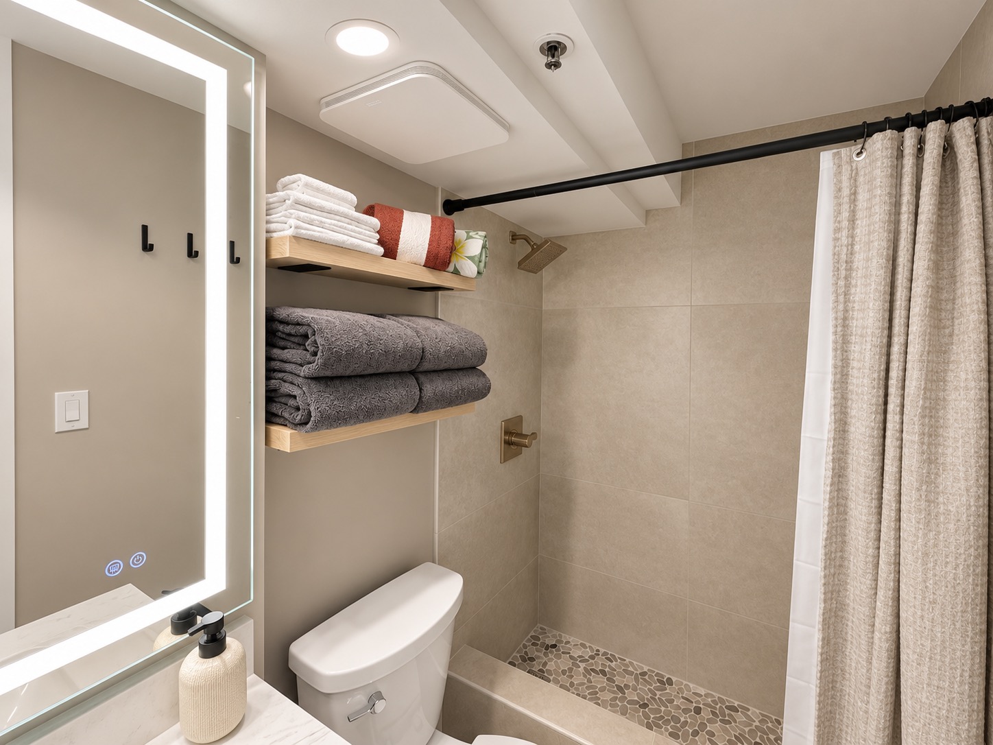 19F-Stunning Modern Studio/2 Queens-Waikiki Beach~