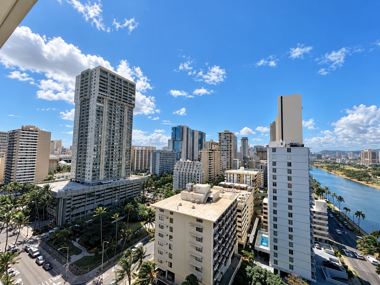 19F-Stunning Modern Studio/2 Queens-Waikiki Beach~