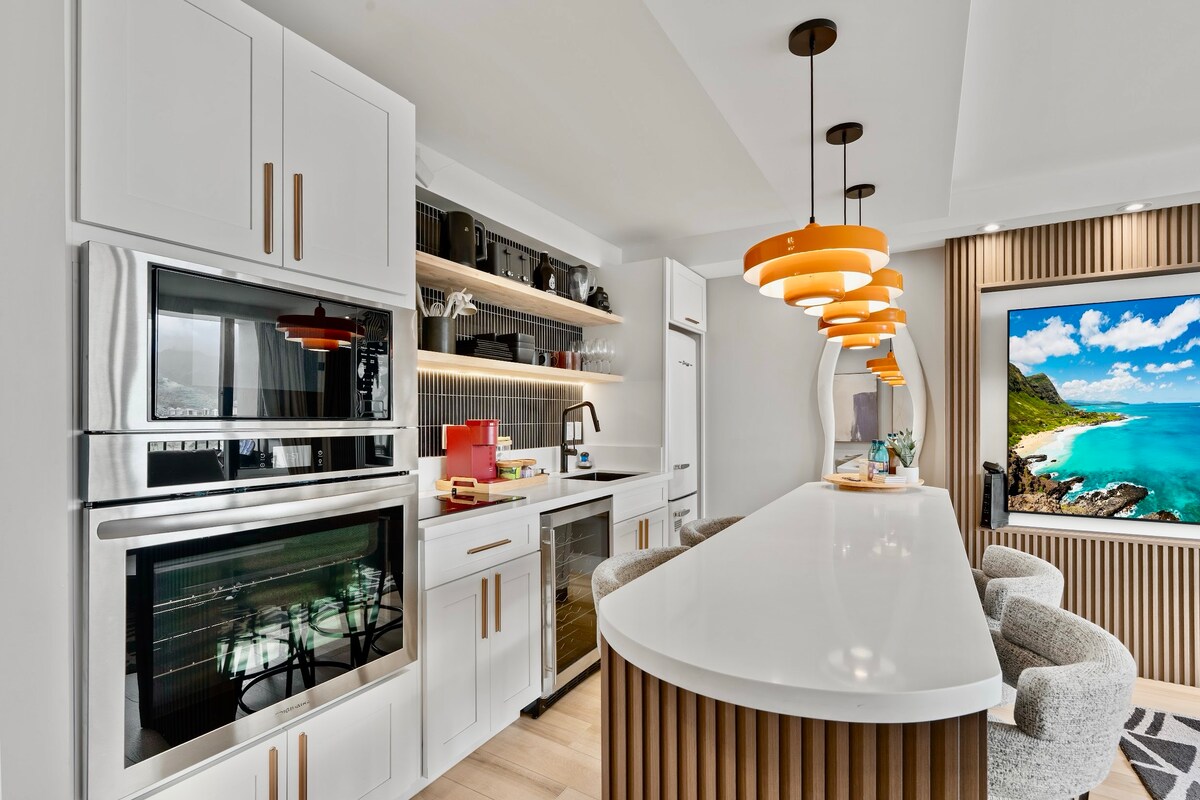 25FL-Upscale Ultra Modern-Premium 1BR W/Parking