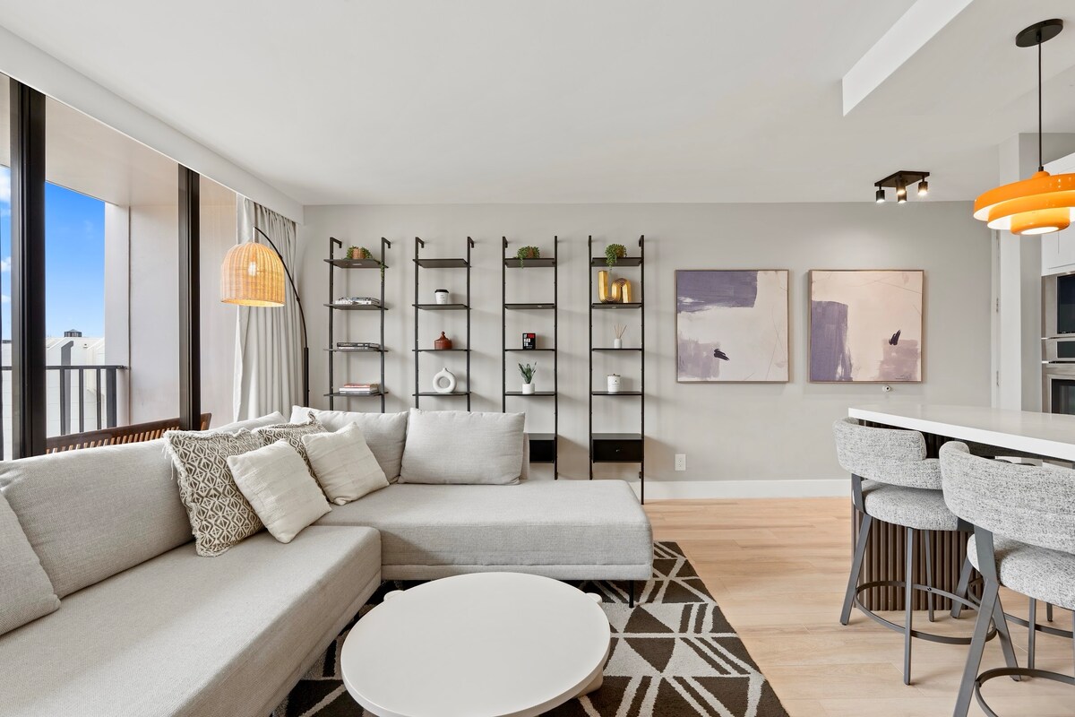 25FL-Upscale Ultra Modern-Premium 1BR W/Parking