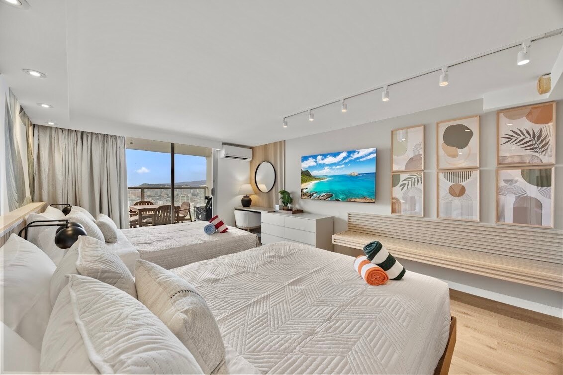 39F-Stunning High-FL Studio w/Ocean & City Views