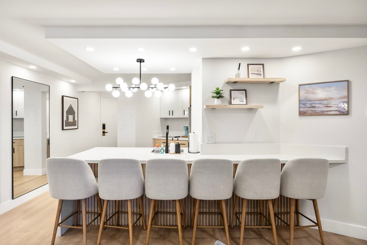 26F-Financial District-City View-1BR w/Parking
