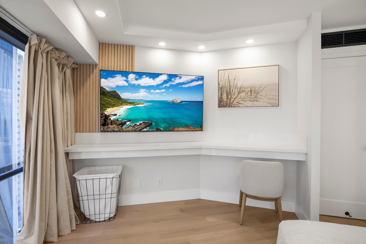 26F-Financial District-City View-1BR w/Parking