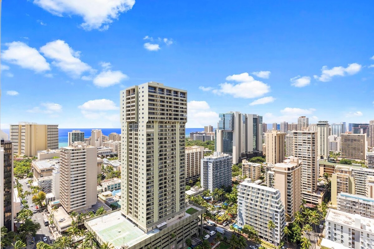 34F-Stunning Tropical Studio w/Ocean & City Views