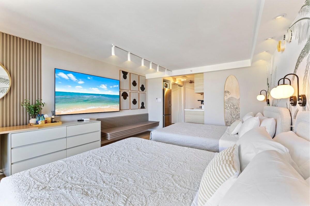 34F-Stunning Tropical Studio w/Ocean & City Views