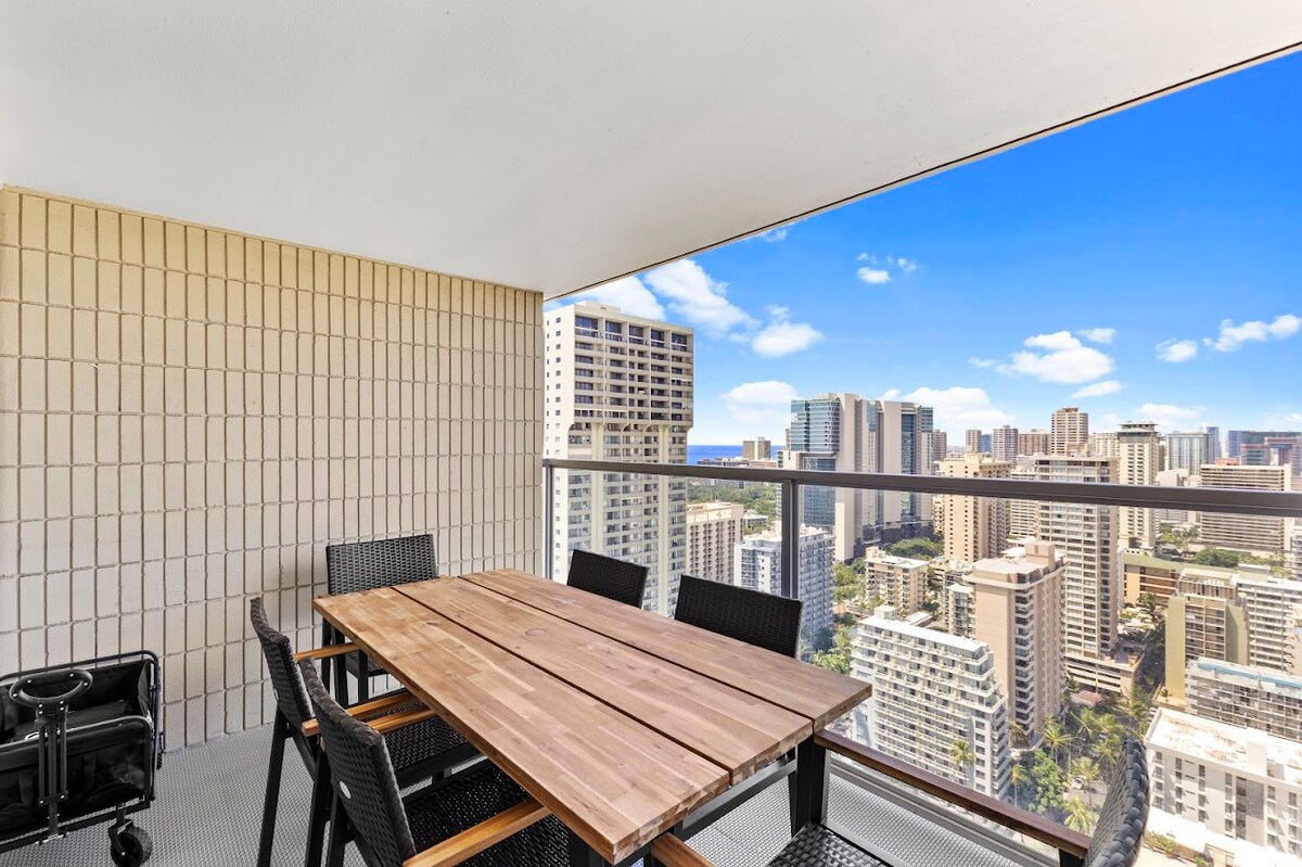 34F-Stunning Tropical Studio w/Ocean & City Views