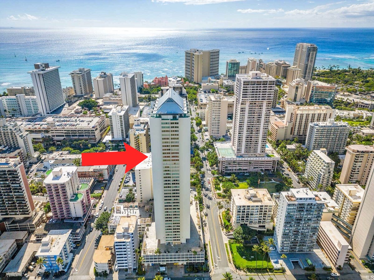 34F-Stunning Tropical Studio w/Ocean & City Views