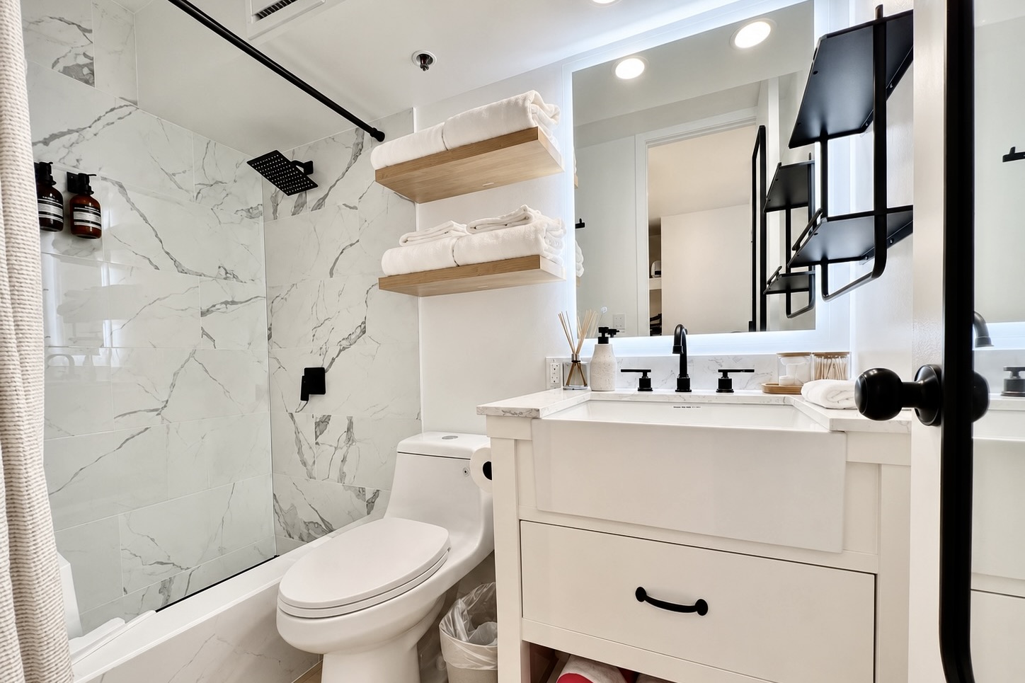 Gorgeous Boutique Studio in Central Waikiki~