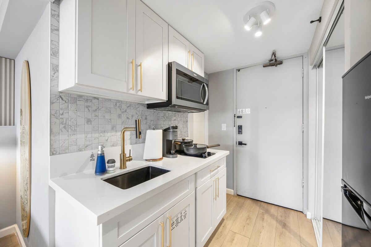 20F-Newly Remodeled Cozy Studio w/2Queens-Waikiki~